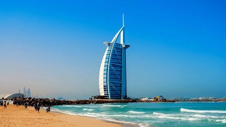 HIDDEN GEMS: LESSER-KNOWN BEACHES IN DUBAI